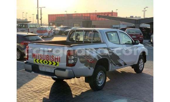 Ra Imported Mitsubishi L200 funfun Ọkọ̀ in Import - Dubai ni Ashanti Ra Imported Mitsubishi L200 funfun Ọkọ̀ in Import - Dubai ni Ashanti