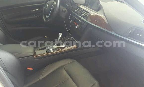 Ra Àlòkù BMW 3–Series funfun Ọkọ̀ in Accra ni Greater Accra Ra Àlòkù BMW 3–Series funfun Ọkọ̀ in Accra ni Greater Accra