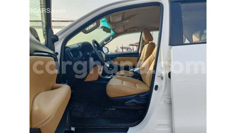 Big with watermark toyota fortuner ashanti import dubai 54107