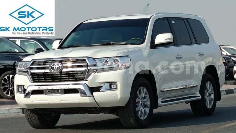 Big with watermark toyota land cruiser ashanti import dubai 54110