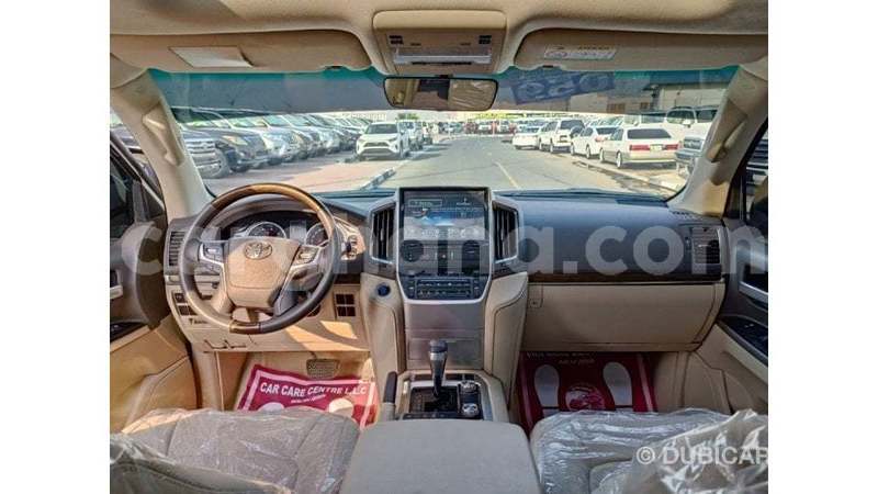 Big with watermark toyota land cruiser ashanti import dubai 54110