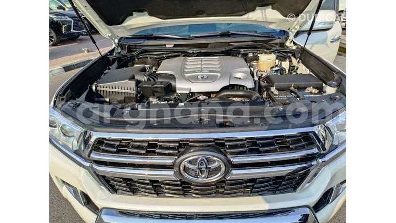 Big with watermark toyota land cruiser ashanti import dubai 54110