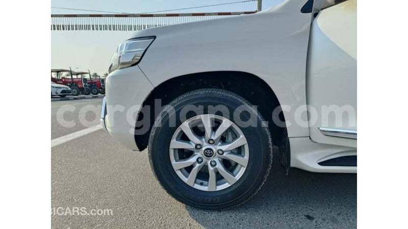 Big with watermark toyota land cruiser ashanti import dubai 54110