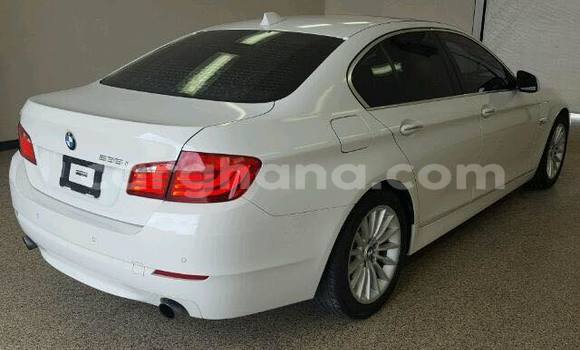 Ra Àlòkù BMW 5–Series funfun Ọkọ̀ in Accra ni Greater Accra Ra Àlòkù BMW 5–Series funfun Ọkọ̀ in Accra ni Greater Accra