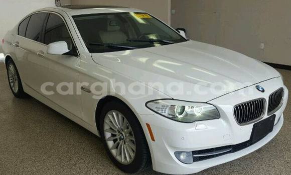 Ra Àlòkù BMW 5–Series funfun Ọkọ̀ in Accra ni Greater Accra Ra Àlòkù BMW 5–Series funfun Ọkọ̀ in Accra ni Greater Accra