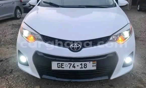 Ra Àlòkù Toyota Corolla funfun Ọkọ̀ in Accra ni Greater Accra
