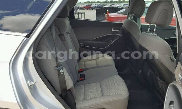 Ra Àlòkù Hyundai Santa Fe Silver Ọkọ̀ in Accra ni Greater Accra Ra Àlòkù Hyundai Santa Fe Silver Ọkọ̀ in Accra ni Greater Accra