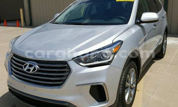 Ra Àlòkù Hyundai Santa Fe Silver Ọkọ̀ in Accra ni Greater Accra Ra Àlòkù Hyundai Santa Fe Silver Ọkọ̀ in Accra ni Greater Accra