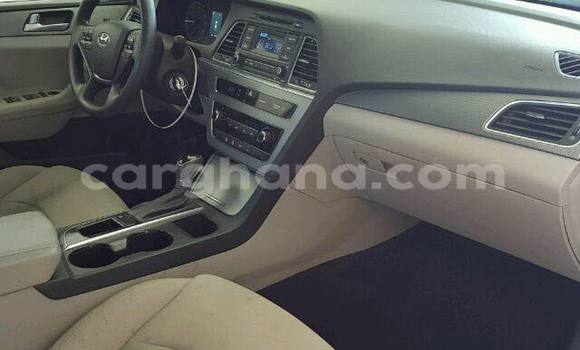 Ra Àlòkù Hyundai Sonata funfun Ọkọ̀ in Accra ni Greater Accra Ra Àlòkù Hyundai Sonata funfun Ọkọ̀ in Accra ni Greater Accra