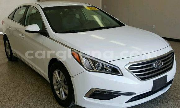 Ra Àlòkù Hyundai Sonata funfun Ọkọ̀ in Accra ni Greater Accra Ra Àlòkù Hyundai Sonata funfun Ọkọ̀ in Accra ni Greater Accra