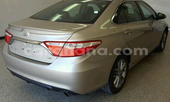 Ra Àlòkù Toyota Camry Silver Ọkọ̀ in Accra ni Greater Accra Ra Àlòkù Toyota Camry Silver Ọkọ̀ in Accra ni Greater Accra