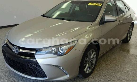 Ra Àlòkù Toyota Camry Silver Ọkọ̀ in Accra ni Greater Accra Ra Àlòkù Toyota Camry Silver Ọkọ̀ in Accra ni Greater Accra