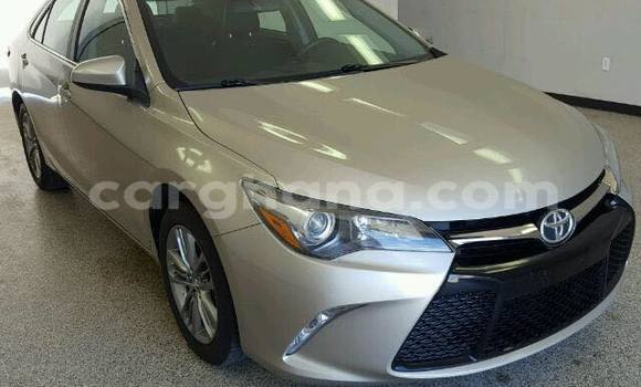 Ra Àlòkù Toyota Camry Silver Ọkọ̀ in Accra ni Greater Accra Ra Àlòkù Toyota Camry Silver Ọkọ̀ in Accra ni Greater Accra