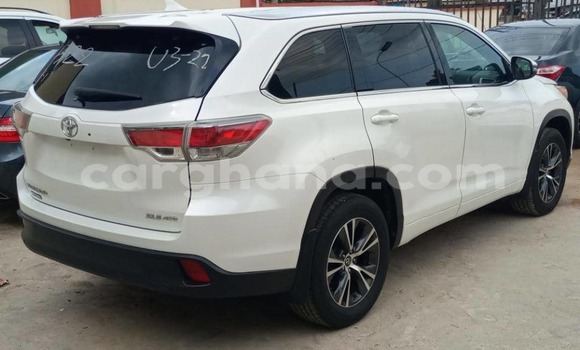 Buy Used Toyota Highlander White Car in Accra in Greater Accra Buy Used Toyota Highlander White Car in Accra in Greater Accra