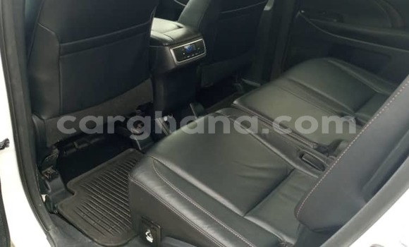 Buy Used Toyota Highlander White Car in Accra in Greater Accra Buy Used Toyota Highlander White Car in Accra in Greater Accra