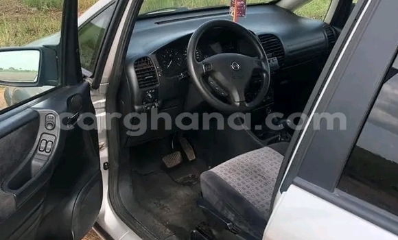 Buy Used Opel Zafira White Car in Accra in Greater Accra Buy Used Opel Zafira White Car in Accra in Greater Accra