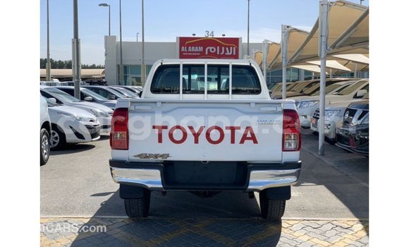 Ra Imported Toyota Hilux funfun Ọkọ̀ in Import - Dubai ni Ashanti Ra Imported Toyota Hilux funfun Ọkọ̀ in Import - Dubai ni Ashanti