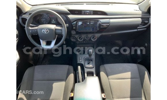 Ra Imported Toyota Hilux funfun Ọkọ̀ in Import - Dubai ni Ashanti Ra Imported Toyota Hilux funfun Ọkọ̀ in Import - Dubai ni Ashanti