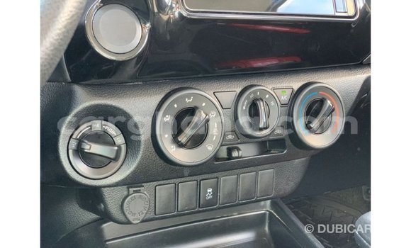 Ra Imported Toyota Hilux funfun Ọkọ̀ in Import - Dubai ni Ashanti Ra Imported Toyota Hilux funfun Ọkọ̀ in Import - Dubai ni Ashanti