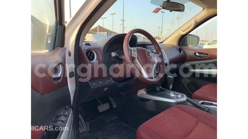 Big with watermark nissan navara ashanti import dubai 54167