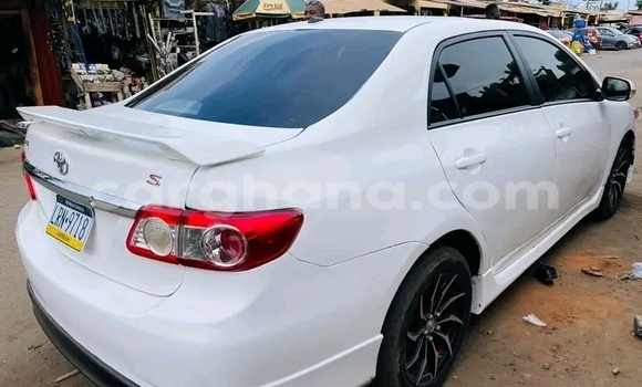 Ra Àlòkù Toyota Corolla funfun Ọkọ̀ in Accra ni Greater Accra Ra Àlòkù Toyota Corolla funfun Ọkọ̀ in Accra ni Greater Accra