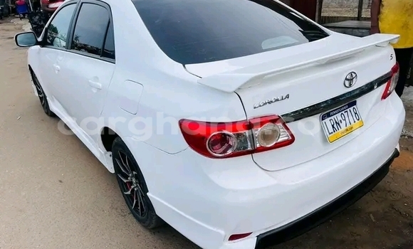 Ra Àlòkù Toyota Corolla funfun Ọkọ̀ in Accra ni Greater Accra Ra Àlòkù Toyota Corolla funfun Ọkọ̀ in Accra ni Greater Accra