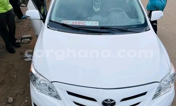 Ra Àlòkù Toyota Corolla funfun Ọkọ̀ in Accra ni Greater Accra Ra Àlòkù Toyota Corolla funfun Ọkọ̀ in Accra ni Greater Accra