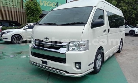 Buy Used Toyota Hiace White Car in Sekondi–Takoradi Metropolitan in Western