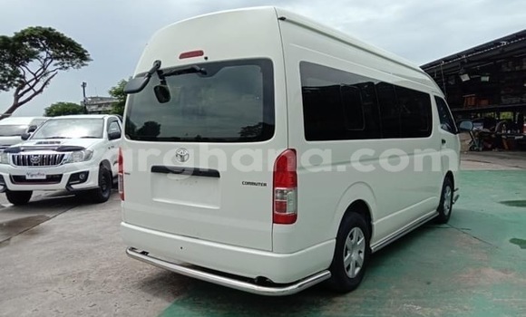Buy Used Toyota Hiace White Car in Sekondi–Takoradi Metropolitan in Western Buy Used Toyota Hiace White Car in Sekondi–Takoradi Metropolitan in Western