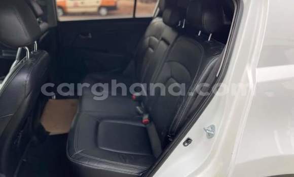 Ra Àlòkù Kia Sportage funfun Ọkọ̀ in Sekondi–Takoradi Metropolitan ni Oorun Ra Àlòkù Kia Sportage funfun Ọkọ̀ in Sekondi–Takoradi Metropolitan ni Oorun