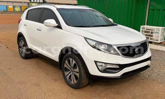 Ra Àlòkù Kia Sportage funfun Ọkọ̀ in Sekondi–Takoradi Metropolitan ni Oorun Ra Àlòkù Kia Sportage funfun Ọkọ̀ in Sekondi–Takoradi Metropolitan ni Oorun