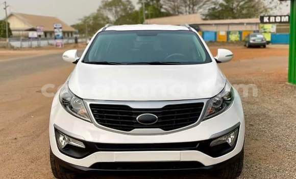 Ra Àlòkù Kia Sportage funfun Ọkọ̀ in Sekondi–Takoradi Metropolitan ni Oorun Ra Àlòkù Kia Sportage funfun Ọkọ̀ in Sekondi–Takoradi Metropolitan ni Oorun