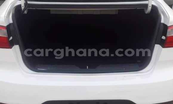 Ra Àlòkù Kia Rio funfun Ọkọ̀ in Sekondi–Takoradi Metropolitan ni Oorun Ra Àlòkù Kia Rio funfun Ọkọ̀ in Sekondi–Takoradi Metropolitan ni Oorun