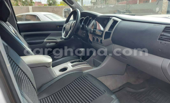Ra Àlòkù Toyota Hilux funfun Ọkọ̀ in Sekondi–Takoradi Metropolitan ni Oorun Ra Àlòkù Toyota Hilux funfun Ọkọ̀ in Sekondi–Takoradi Metropolitan ni Oorun