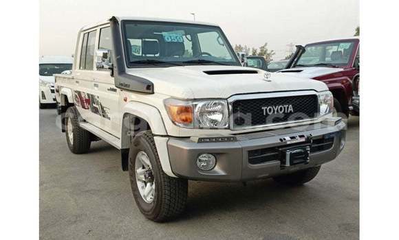 Buy Import Toyota Land Cruiser White Car in Import - Dubai in Ashanti