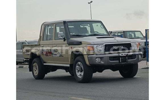 Ra Imported Toyota Land Cruiser Alagara Ọkọ̀ in Import - Dubai ni Ashanti
