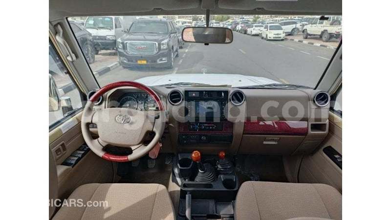 Big with watermark toyota land cruiser ashanti import dubai 54232