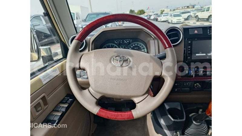 Big with watermark toyota land cruiser ashanti import dubai 54232