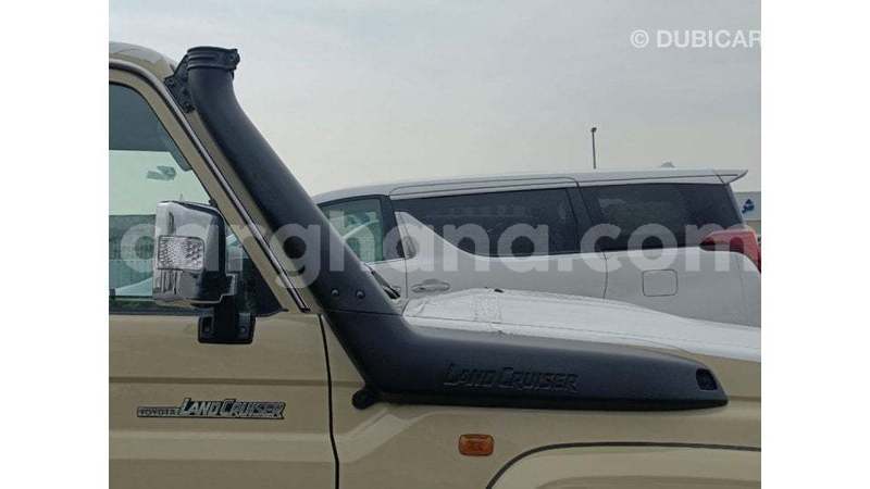 Big with watermark toyota land cruiser ashanti import dubai 54232