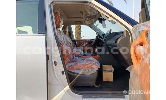 Buy Import Nissan Patrol White Car in Import - Dubai in Ashanti Buy Import Nissan Patrol White Car in Import - Dubai in Ashanti