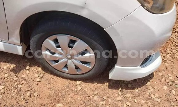 Sayi Na hannu Toyota Vitz White Mota in Accra a Greater Accra Sayi Na hannu Toyota Vitz White Mota in Accra a Greater Accra