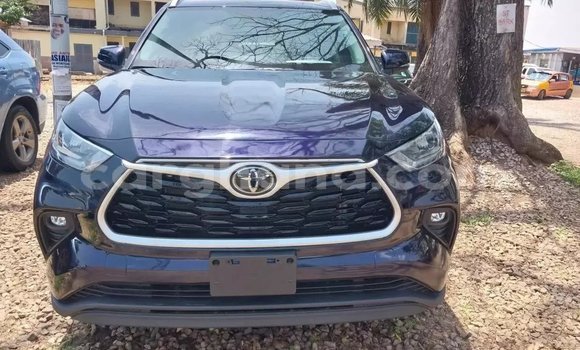 Buy Used Toyota Highlander Blue Car in Accra in Greater Accra