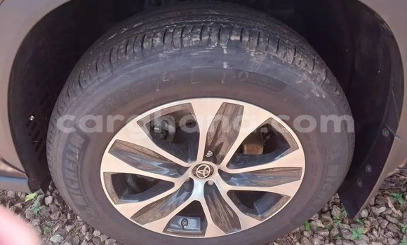 Sayi Na hannu Toyota Highlander Blue Mota in Accra a Greater Accra Sayi Na hannu Toyota Highlander Blue Mota in Accra a Greater Accra