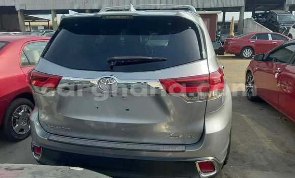 Buy Used Toyota Highlander Silver Car in Sekondi–Takoradi Metropolitan in Western Buy Used Toyota Highlander Silver Car in Sekondi–Takoradi Metropolitan in Western
