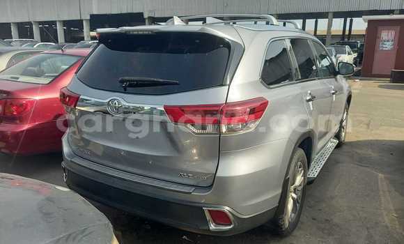 Buy Used Toyota Highlander Silver Car in Sekondi–Takoradi Metropolitan in Western Buy Used Toyota Highlander Silver Car in Sekondi–Takoradi Metropolitan in Western