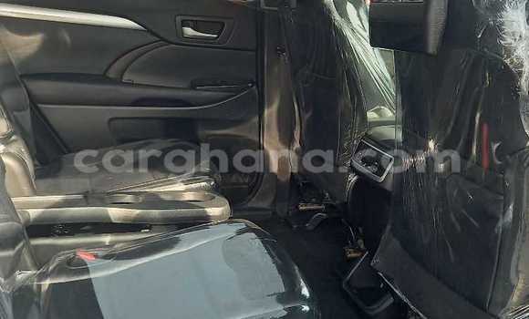 Buy Used Toyota Highlander Silver Car in Sekondi–Takoradi Metropolitan in Western Buy Used Toyota Highlander Silver Car in Sekondi–Takoradi Metropolitan in Western
