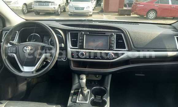 Buy Used Toyota Highlander Silver Car in Sekondi–Takoradi Metropolitan in Western Buy Used Toyota Highlander Silver Car in Sekondi–Takoradi Metropolitan in Western