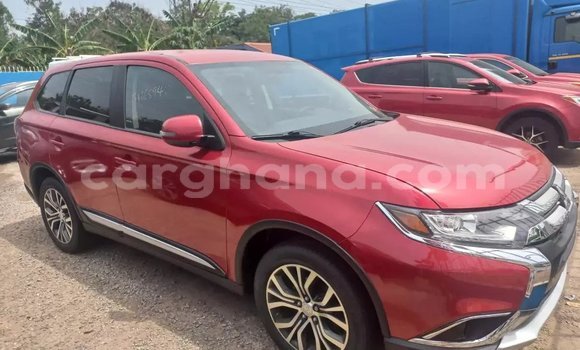 Sayi Na hannu Mitsubishi Outlander Red Mota in Accra a Greater Accra