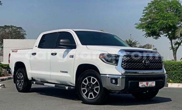 Sayi Imported Toyota Tundra White Mota in Import - Dubai a Ashanti Sayi Imported Toyota Tundra White Mota in Import - Dubai a Ashanti