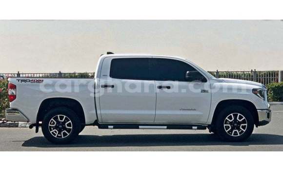 Sayi Imported Toyota Tundra White Mota in Import - Dubai a Ashanti Sayi Imported Toyota Tundra White Mota in Import - Dubai a Ashanti